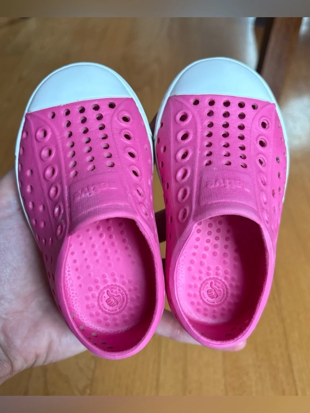 Native Jefferson Slip On Sneakers Shoes Pink White Toddler Girls Size 5 Washable